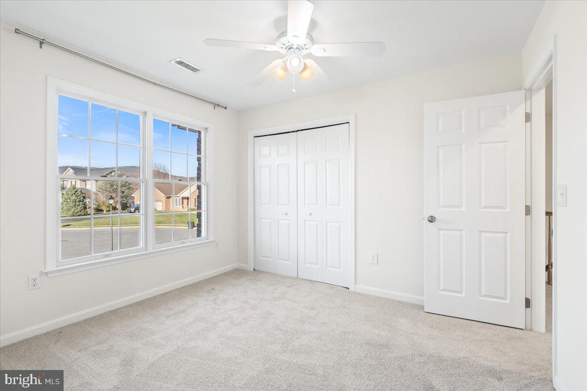 FOXFIELD AT MIDDLETOWN - Residential