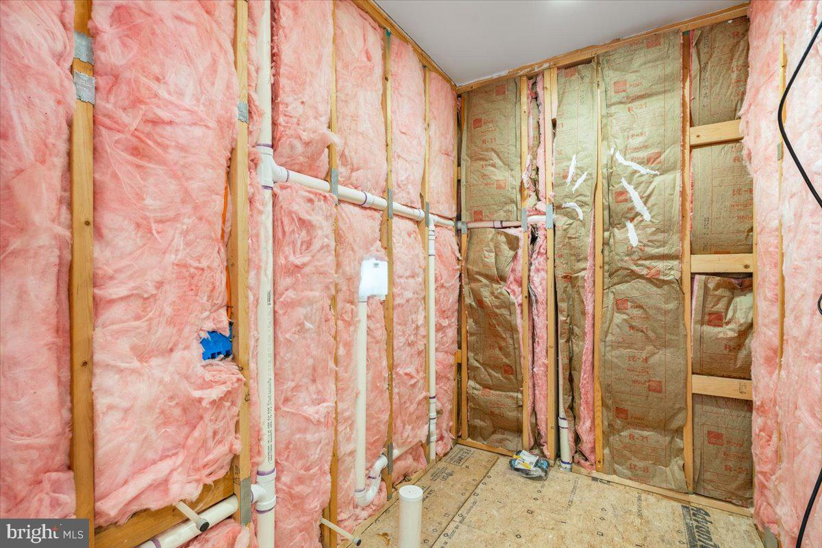 FOXFIELD AT MIDDLETOWN - Residential