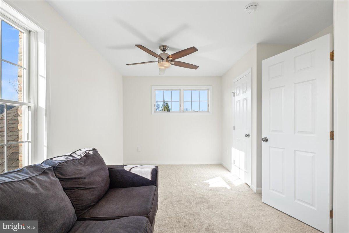 FOXFIELD AT MIDDLETOWN - Residential