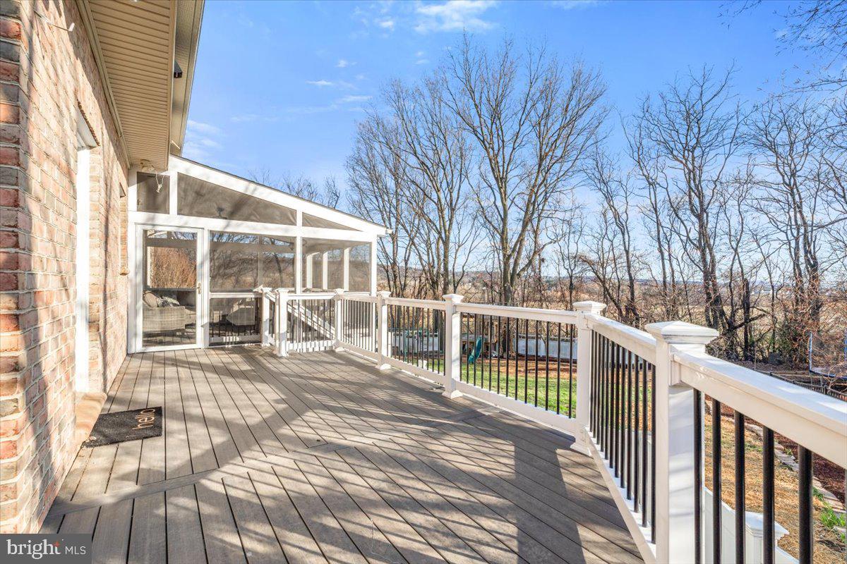 FOXFIELD AT MIDDLETOWN - Residential