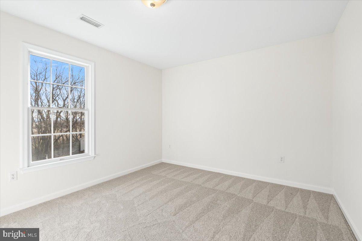 FOXFIELD AT MIDDLETOWN - Residential