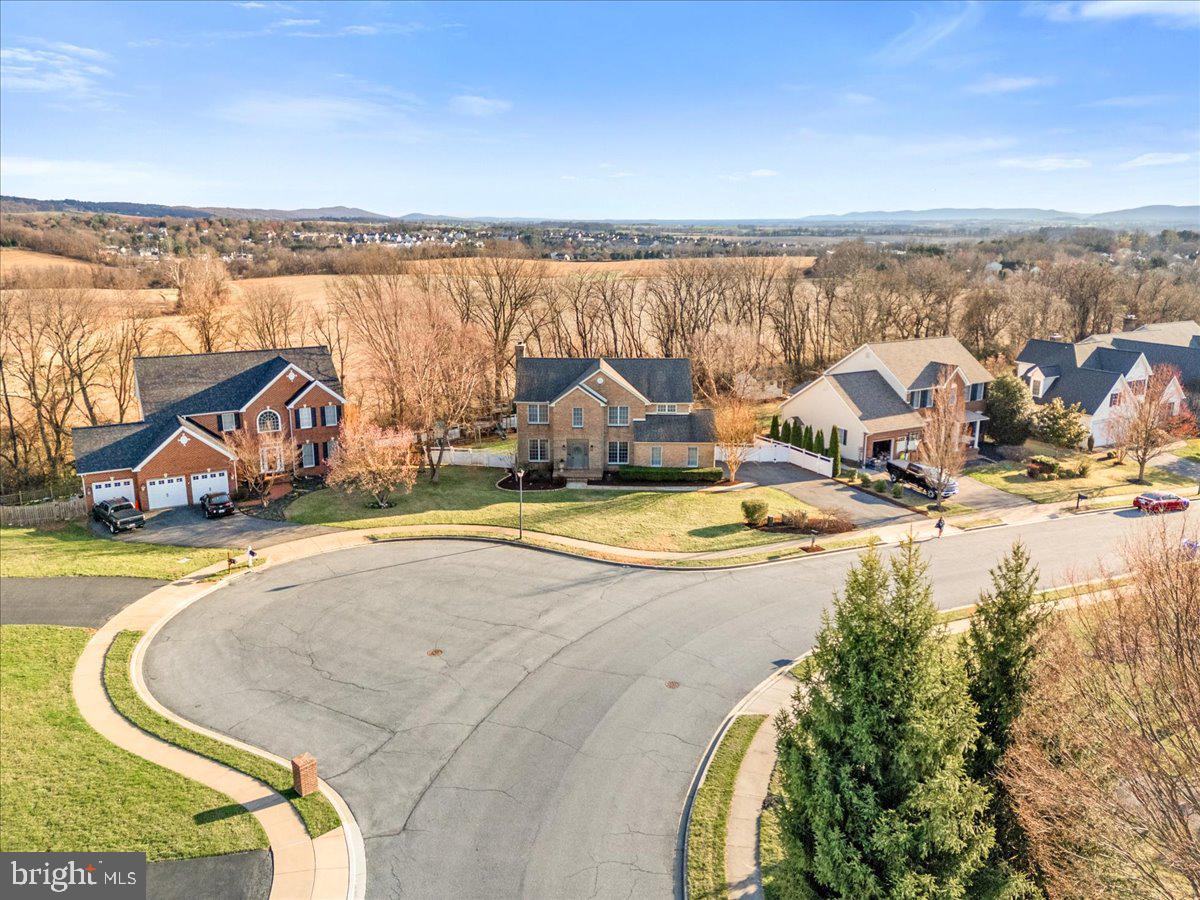 FOXFIELD AT MIDDLETOWN - Residential