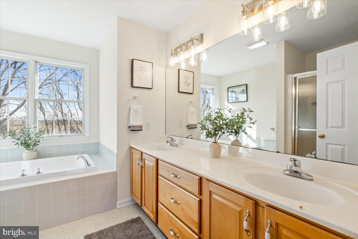 FOXFIELD AT MIDDLETOWN - Residential