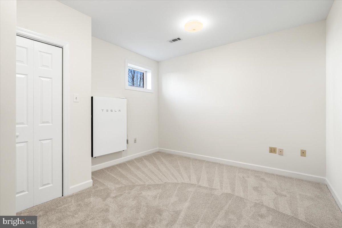 FOXFIELD AT MIDDLETOWN - Residential