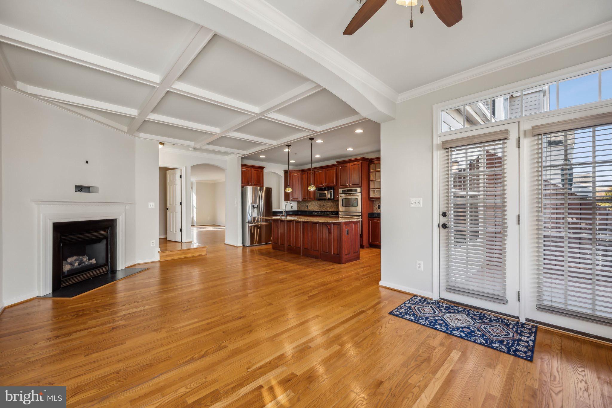 SOUTH RIVER COLONY - Residential