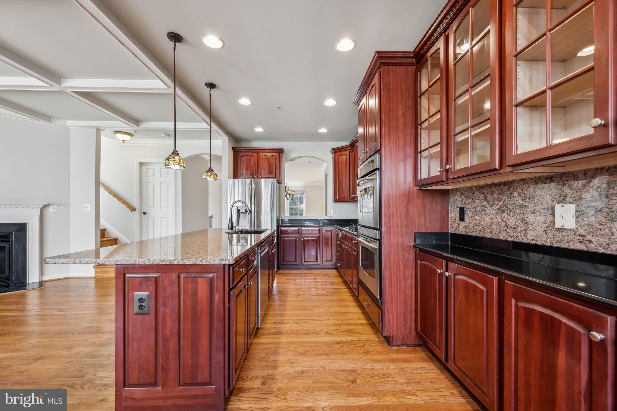 SOUTH RIVER COLONY - Residential