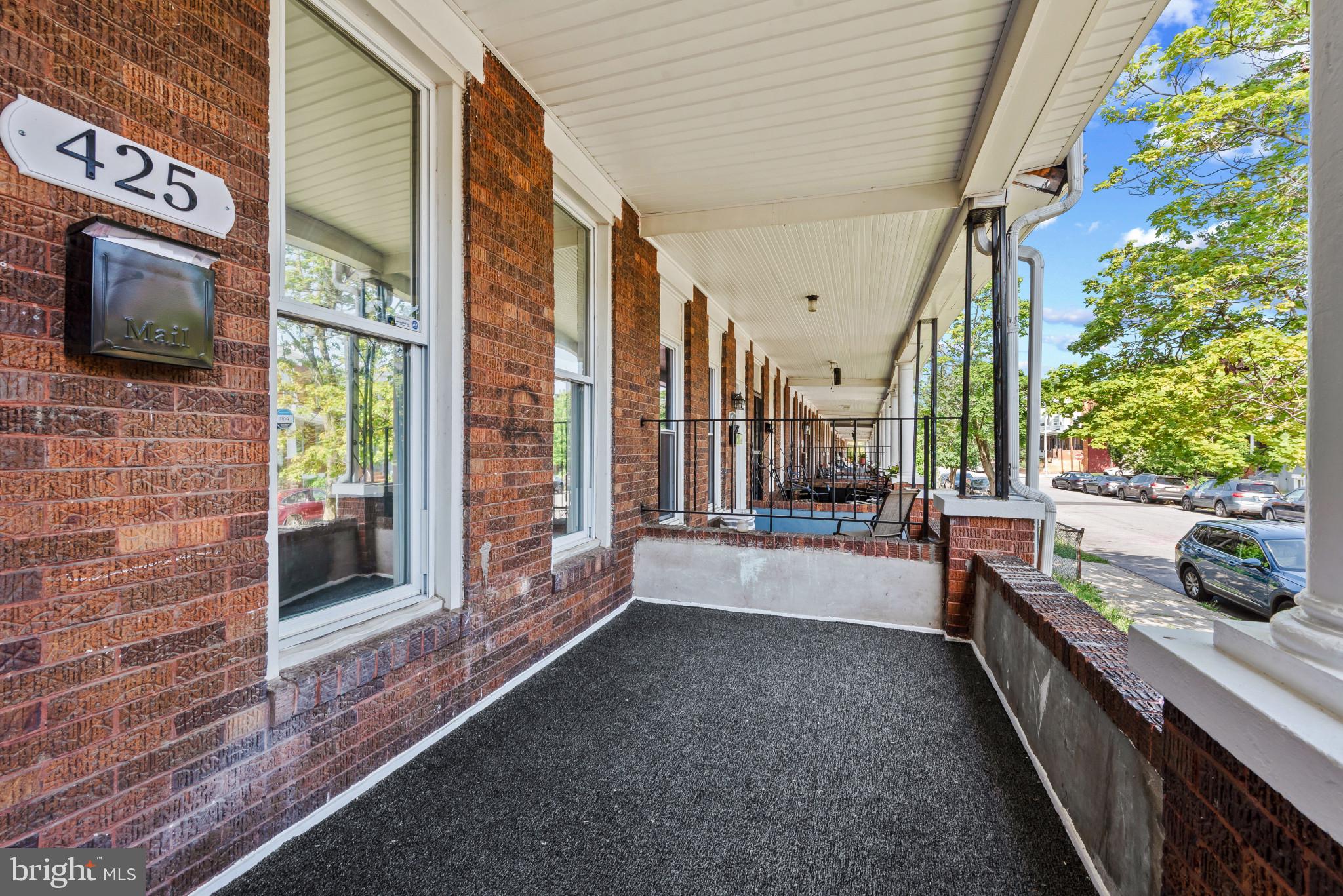 425 ILCHESTER AVENUE