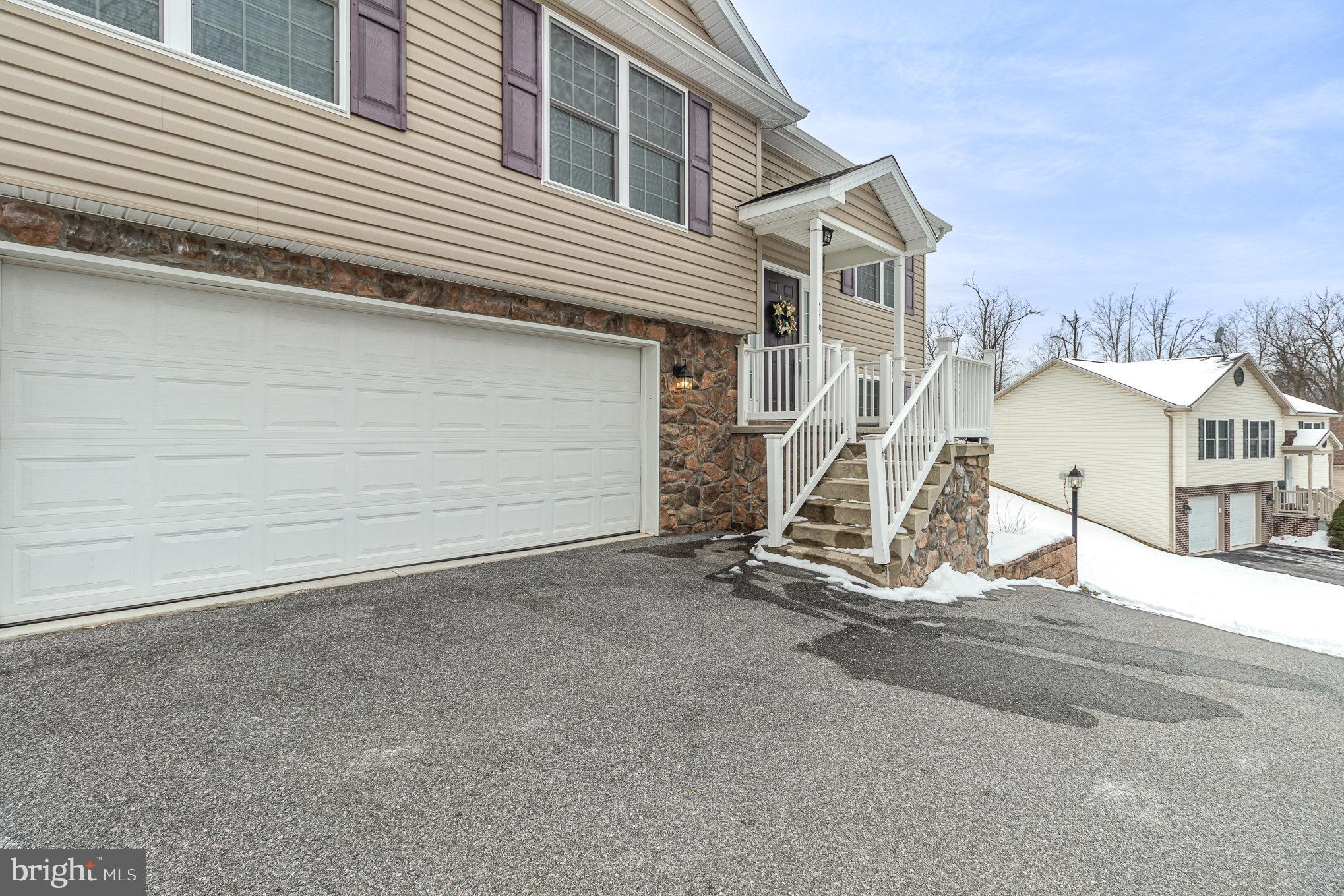 PHEASANT RIDGE - Residential