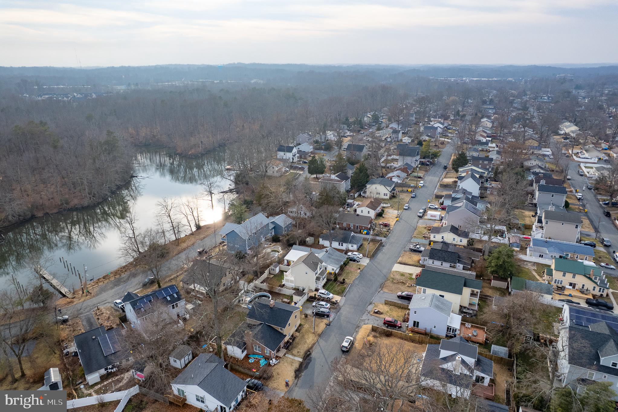 WOODLAND BEACH - Residential