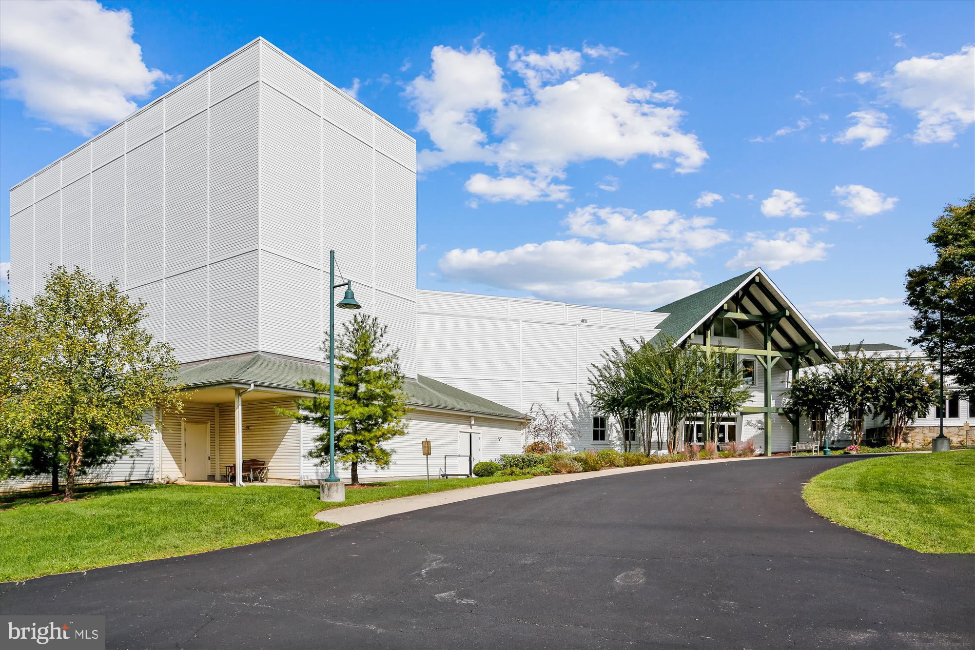 COUNTRYSIDE - Residential