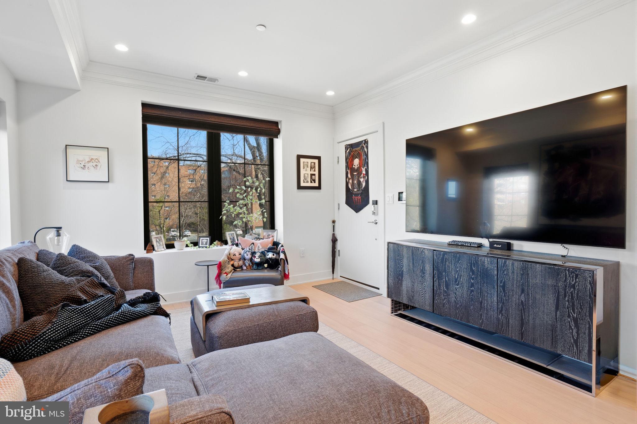 2642 39TH STREET NW 6