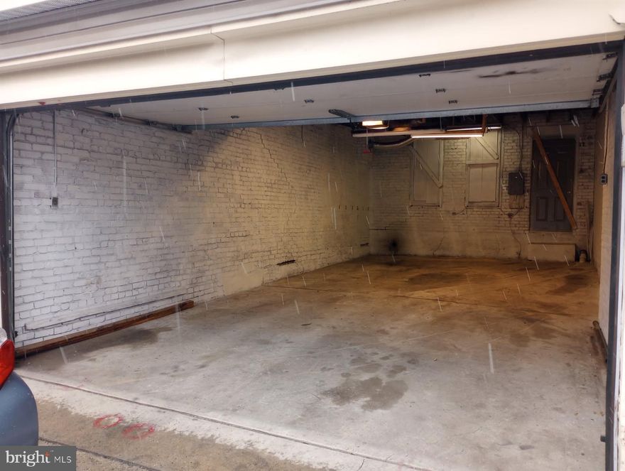 Calling all private parking, storage seekers and or investors! A well maintained 16X32 or 3-4 car residential garage is now available. Garage features solid bones, electric garage door opener and separate electrical meter. In addition, could rent for as much as $575 a month which would result in a 11% cap rate and 11%+ cash on cash return assuming cash purchase but hurry before it's too late!