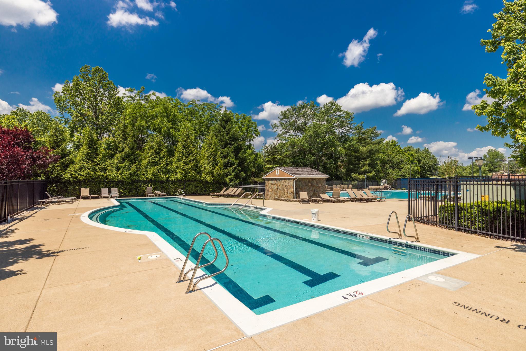 RIVER CREEK - Residential