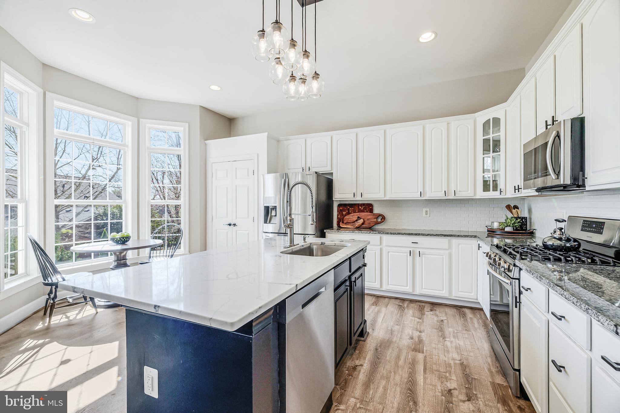 RIVER CREEK - Residential