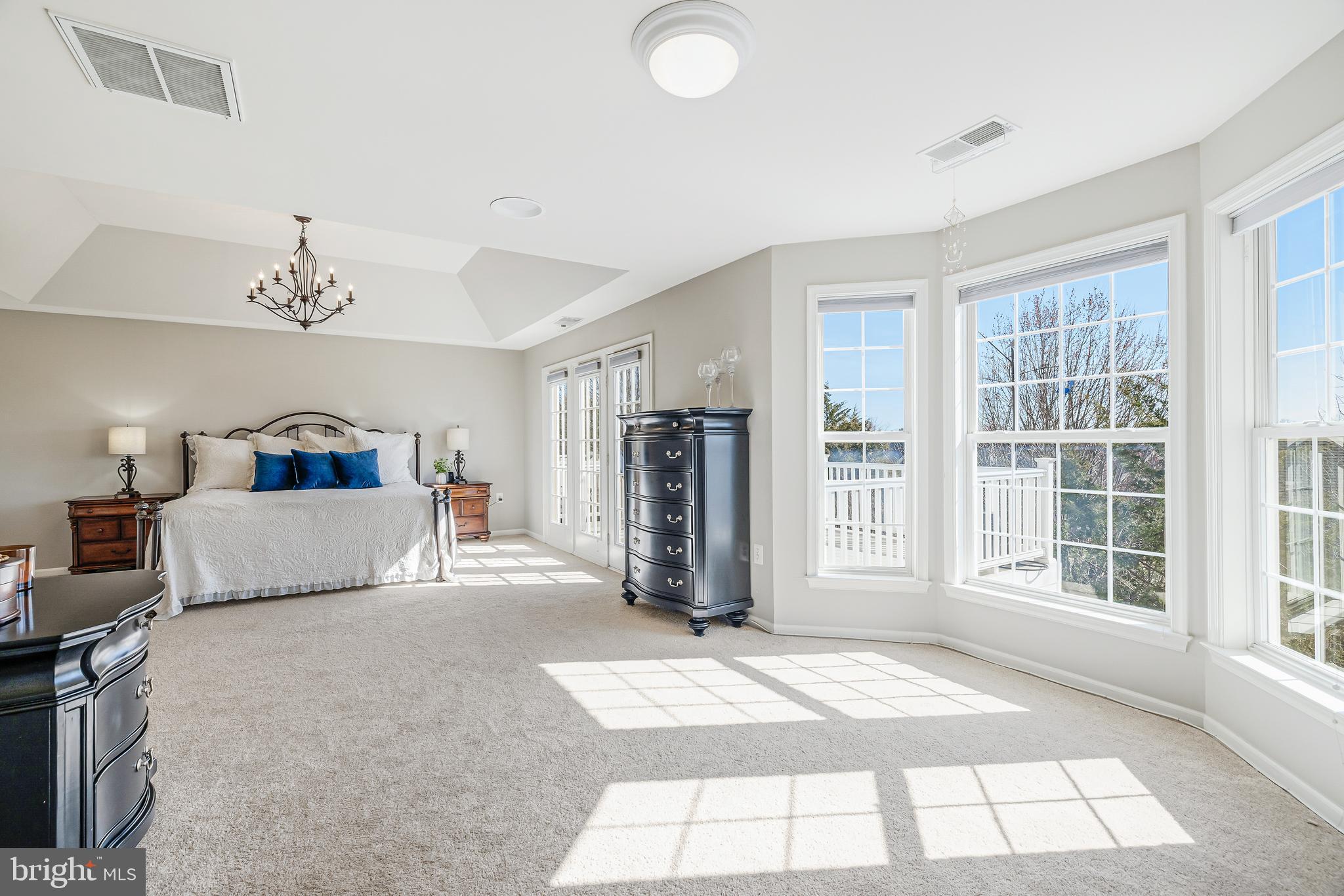 RIVER CREEK - Residential