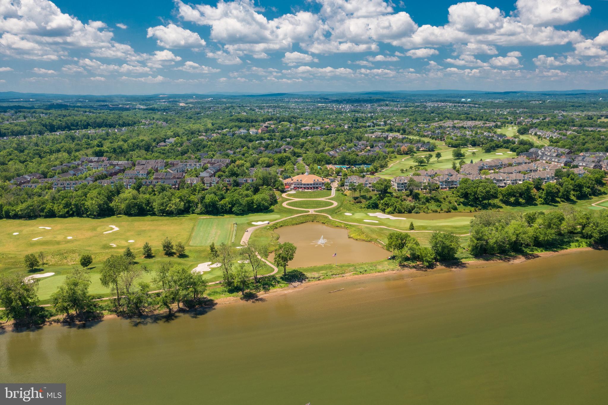 RIVER CREEK - Residential