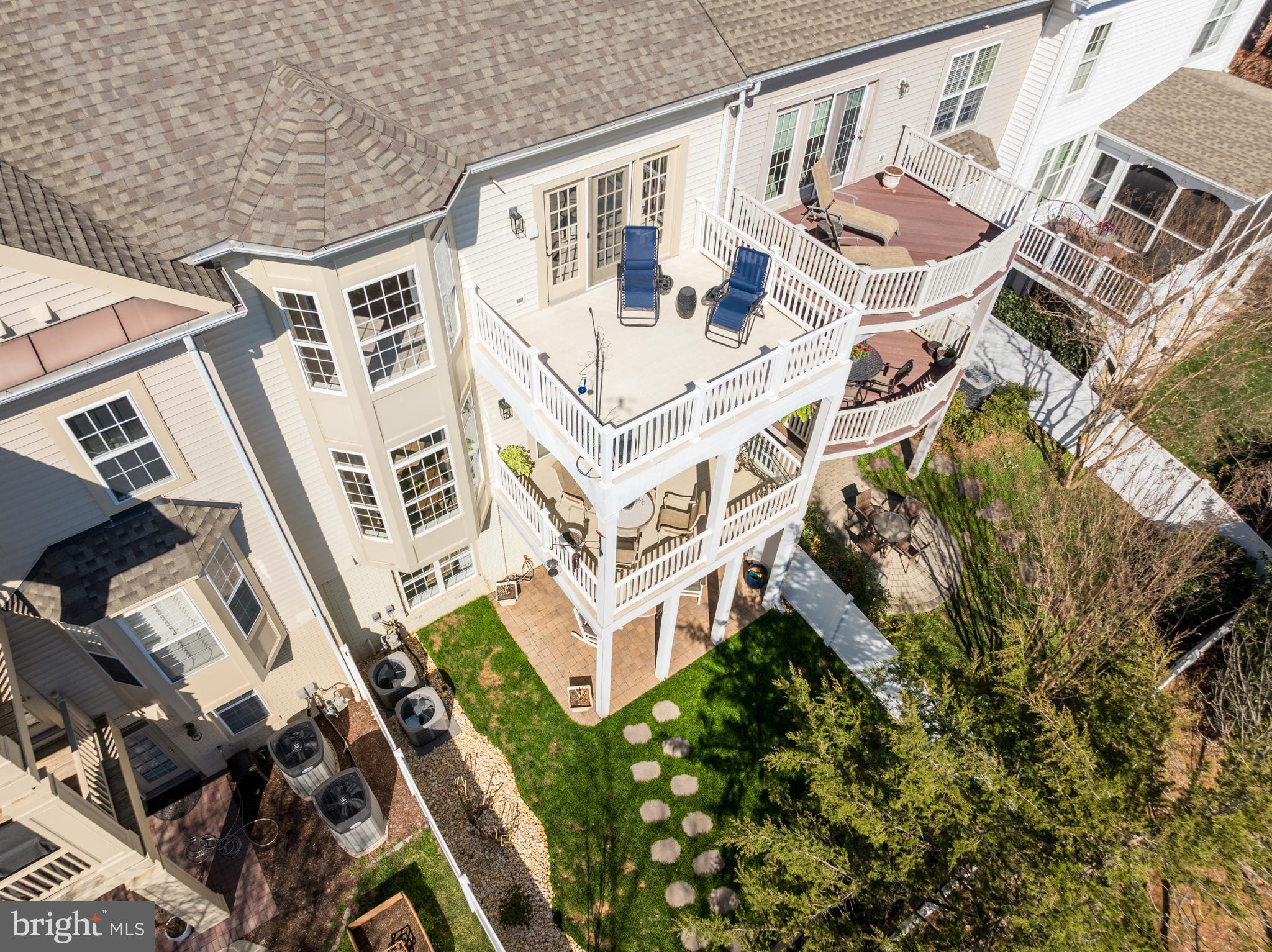 RIVER CREEK - Residential