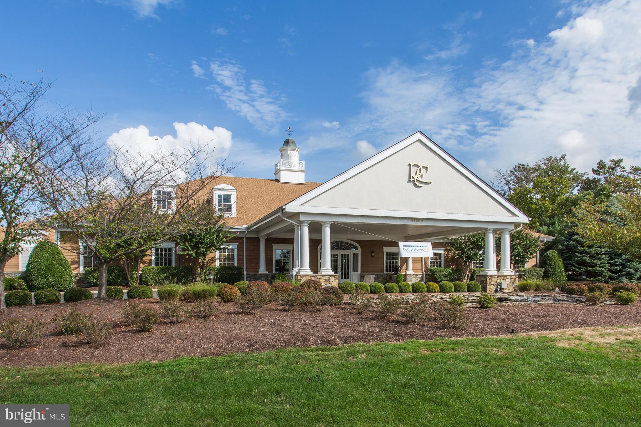 RIVER CREEK - Residential