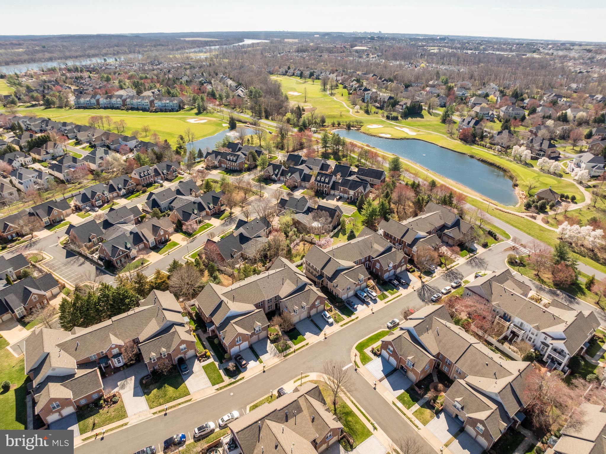 RIVER CREEK - Residential