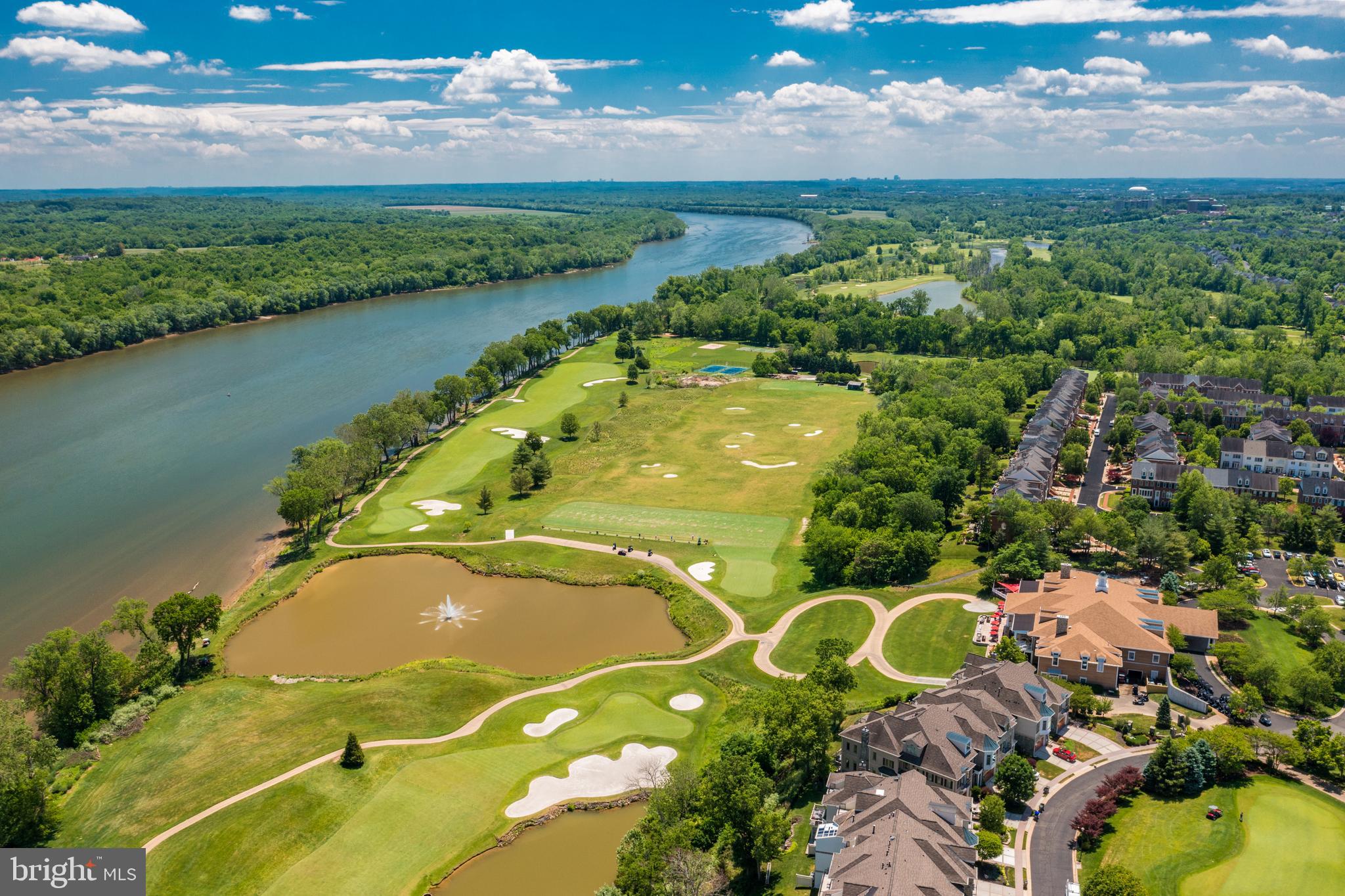 RIVER CREEK - Residential