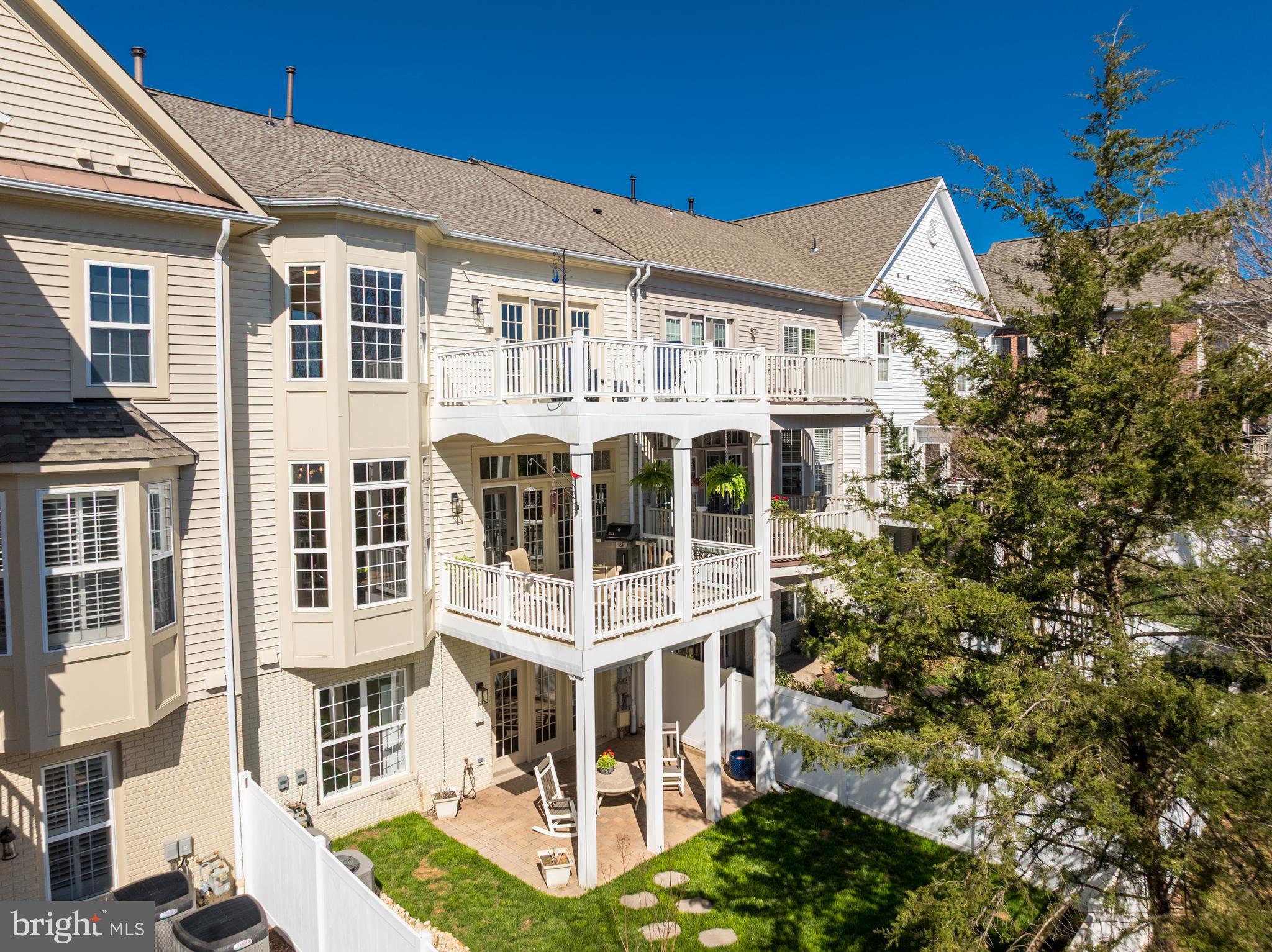 RIVER CREEK - Residential