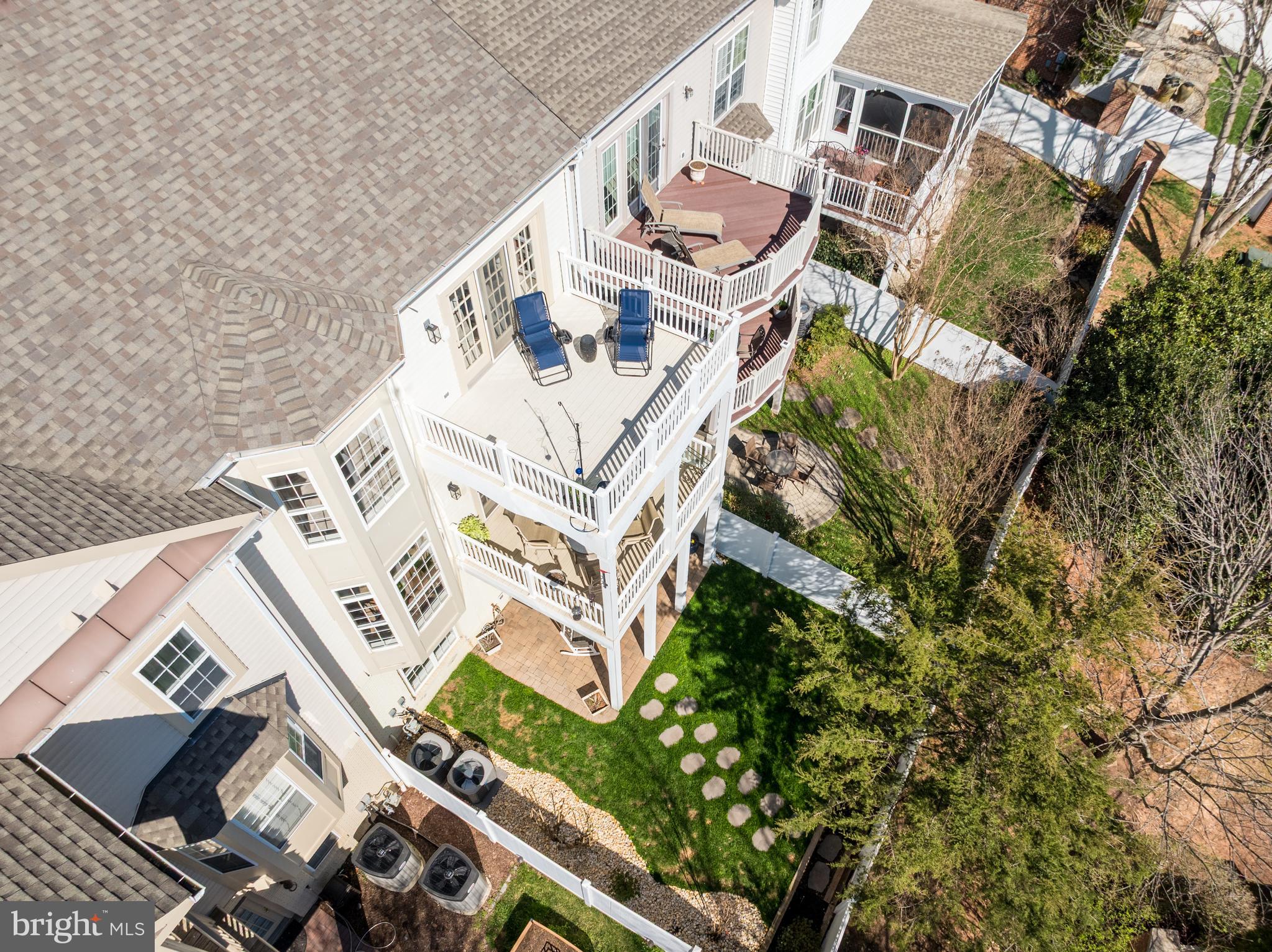 RIVER CREEK - Residential