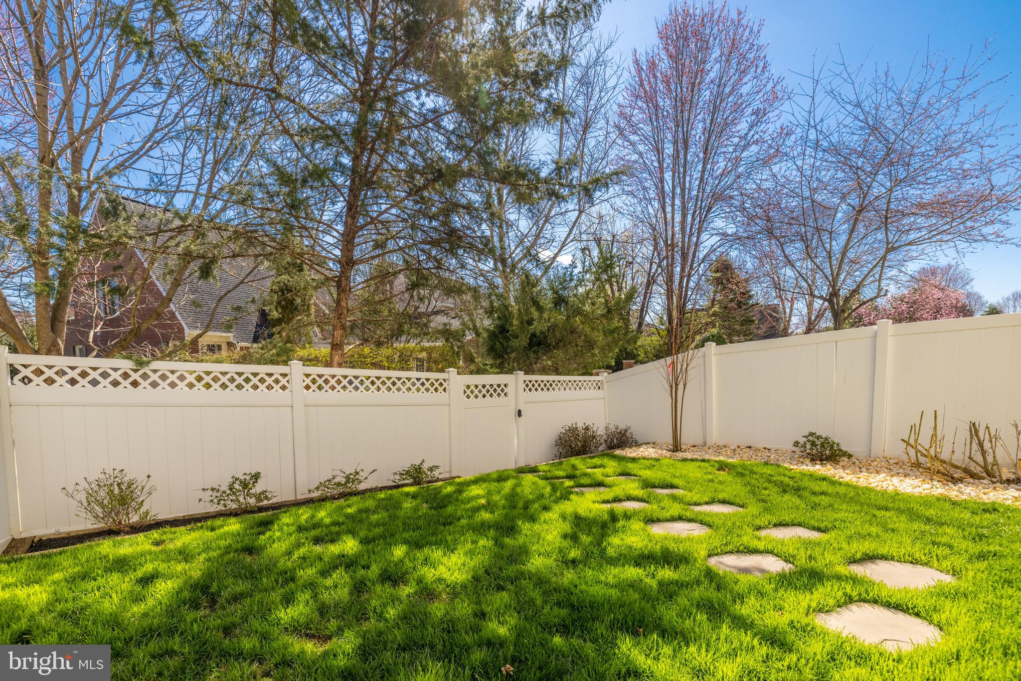 RIVER CREEK - Residential