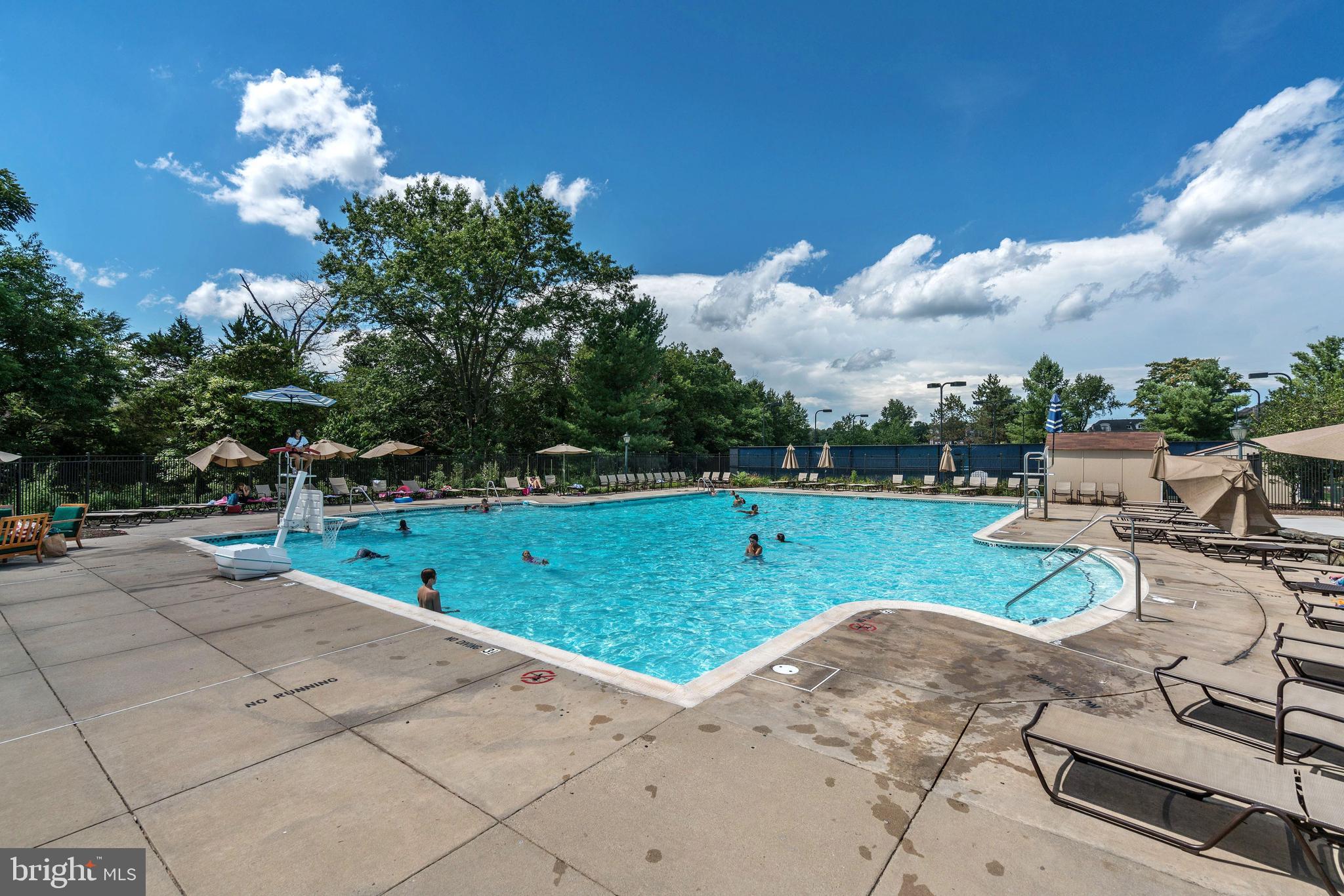 RIVER CREEK - Residential