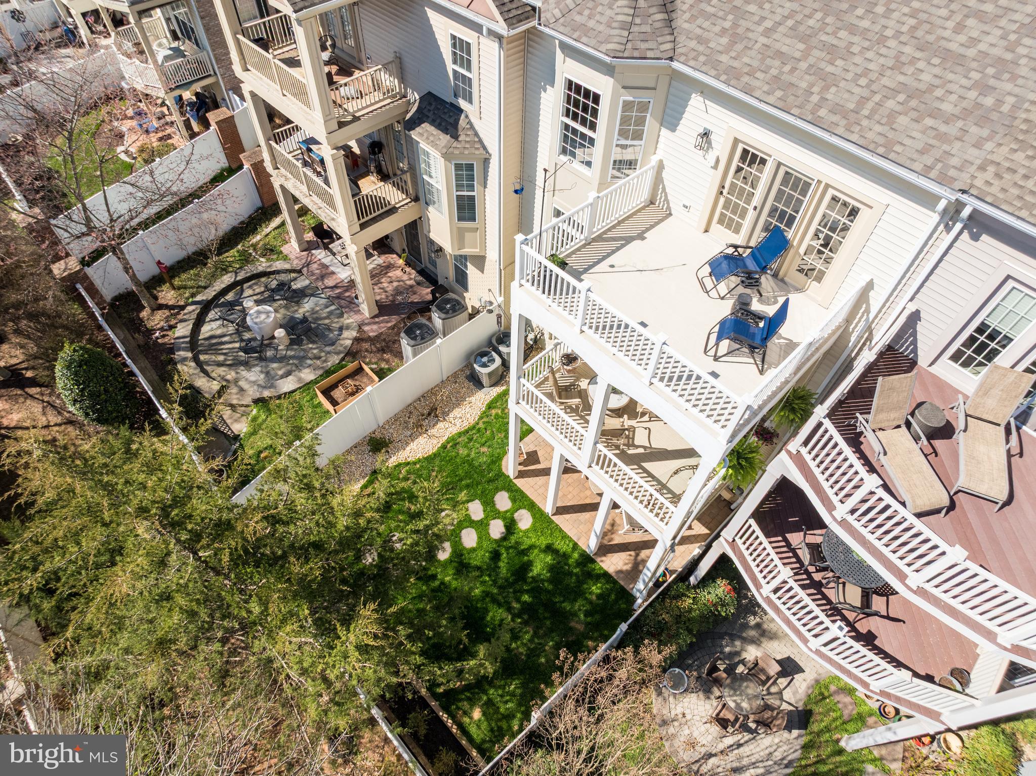 RIVER CREEK - Residential