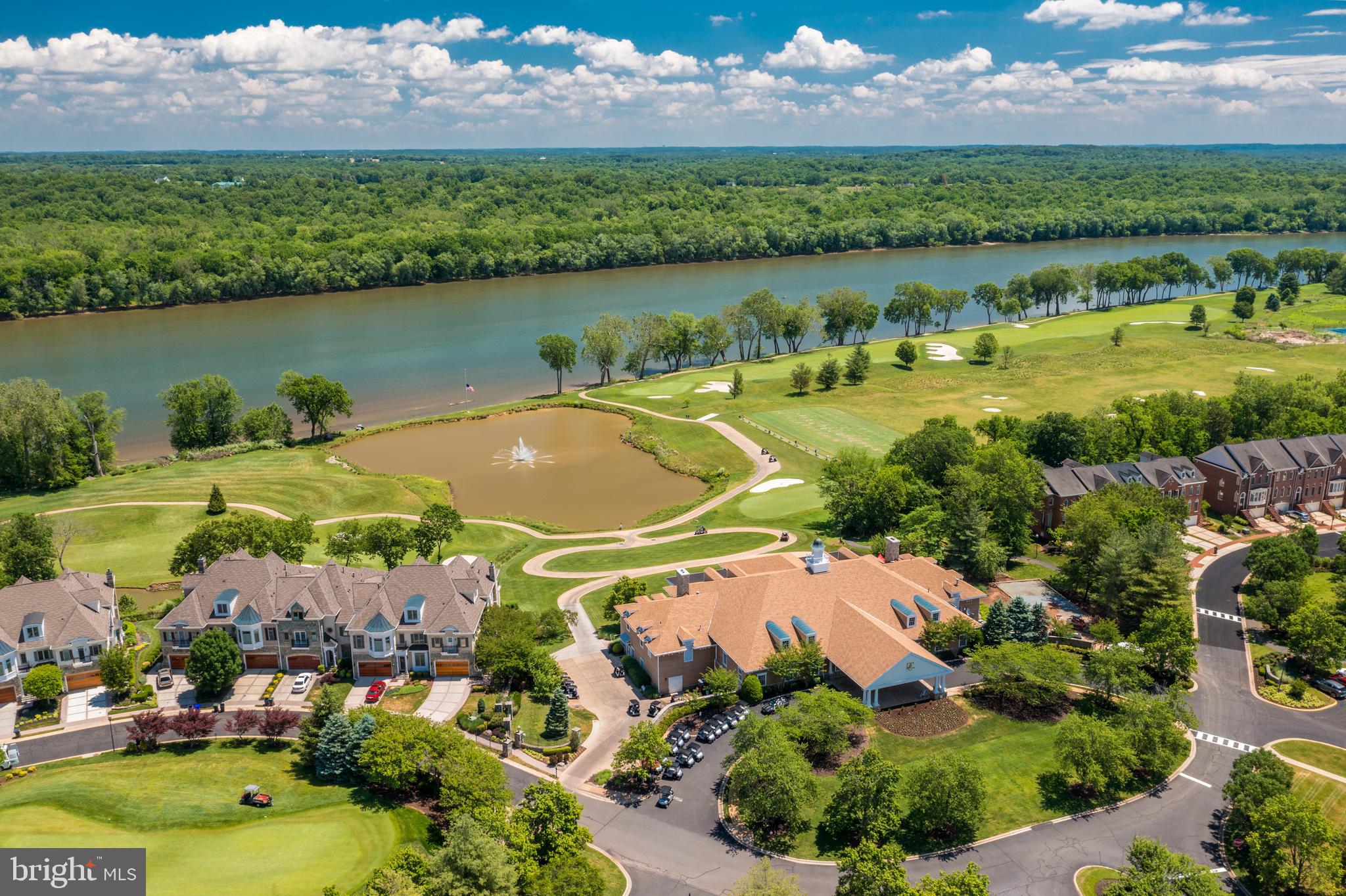 RIVER CREEK - Residential