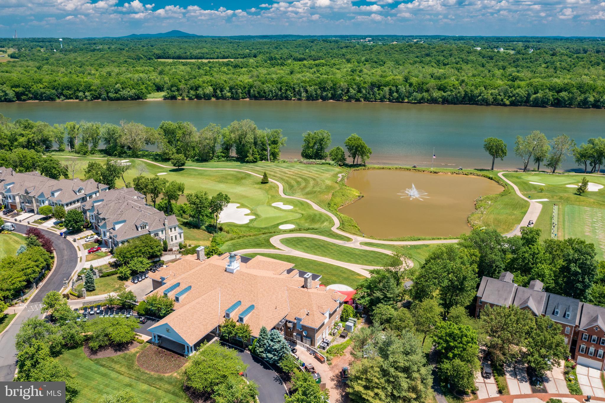 RIVER CREEK - Residential