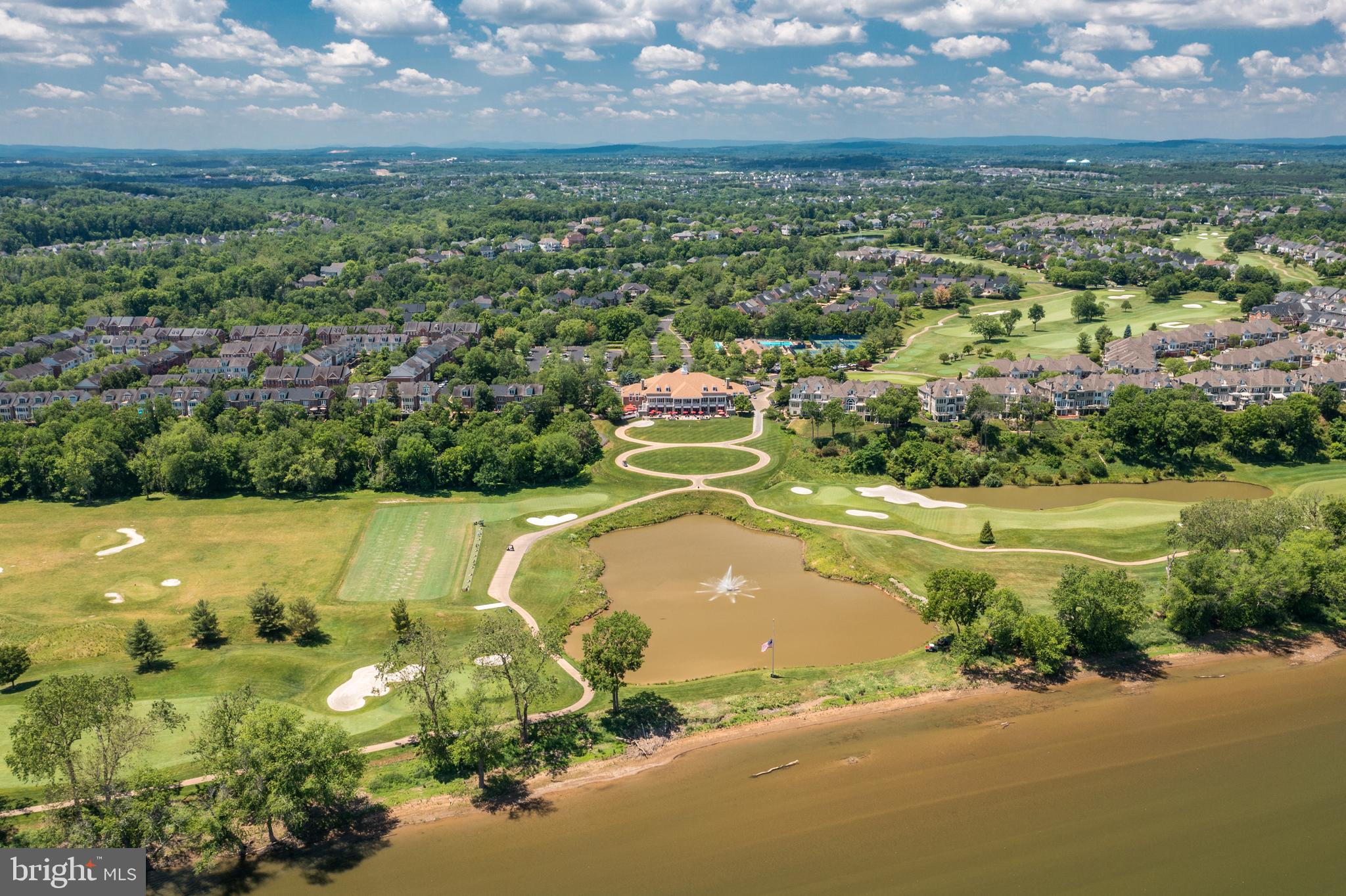 RIVER CREEK - Residential