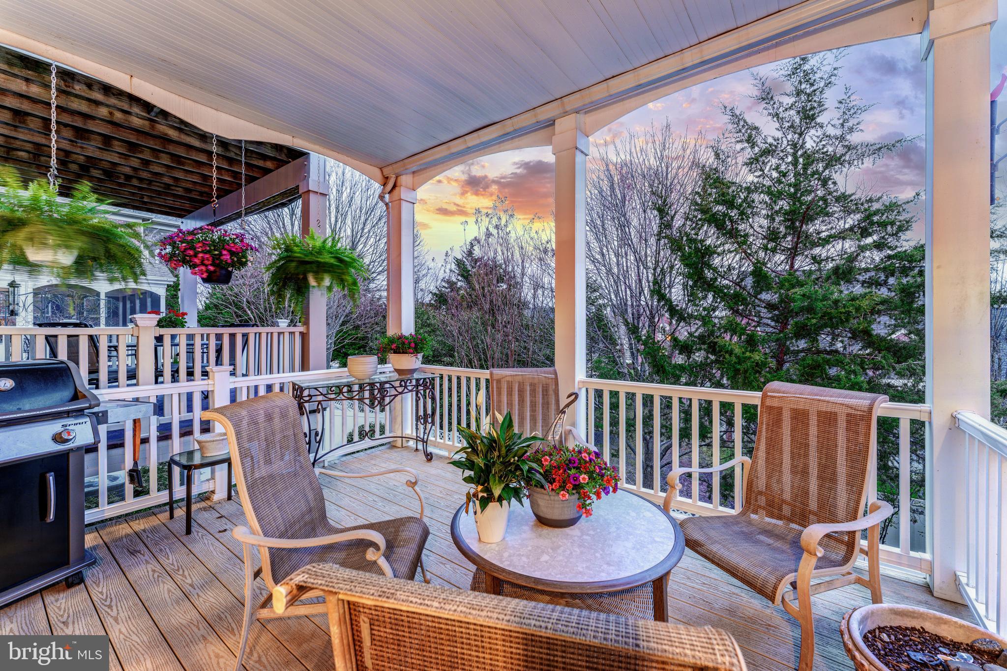 RIVER CREEK - Residential