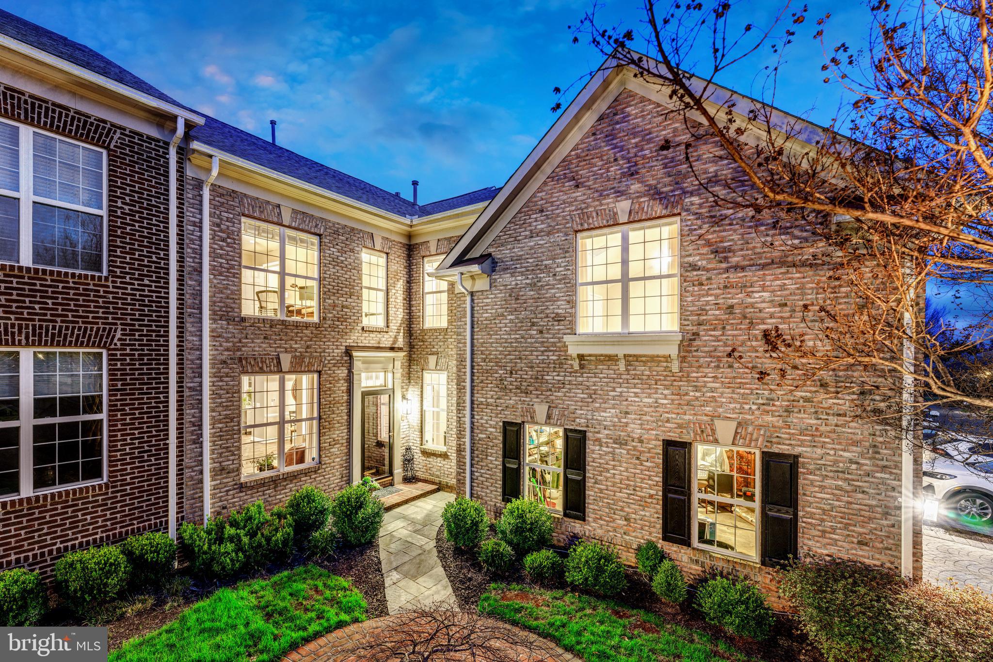 RIVER CREEK - Residential