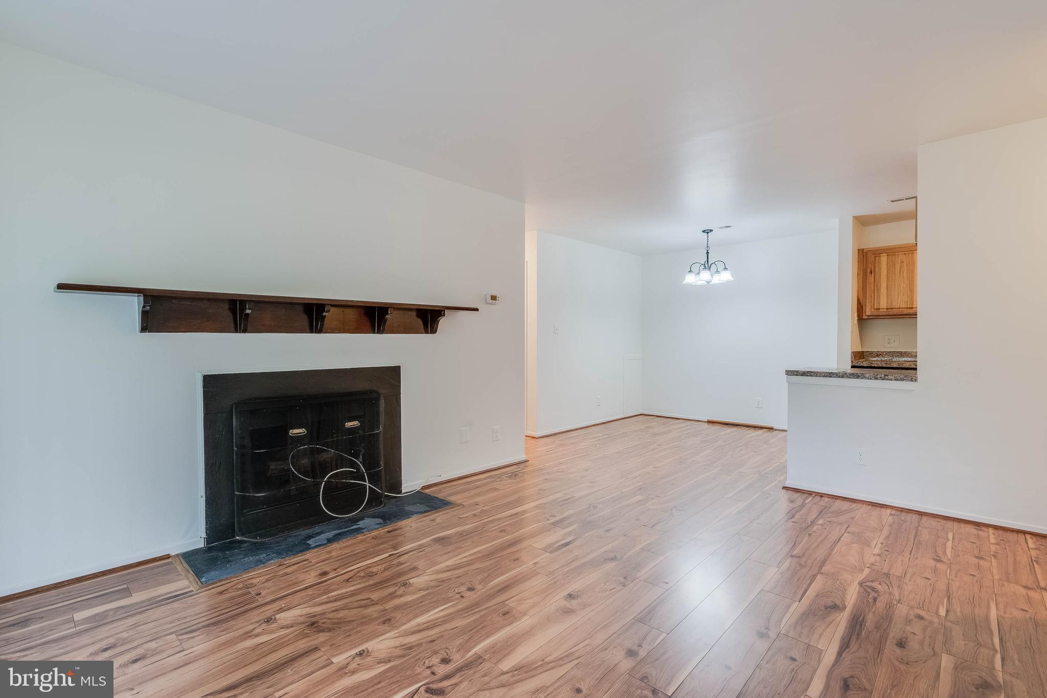 FARMINGDALE - Residential