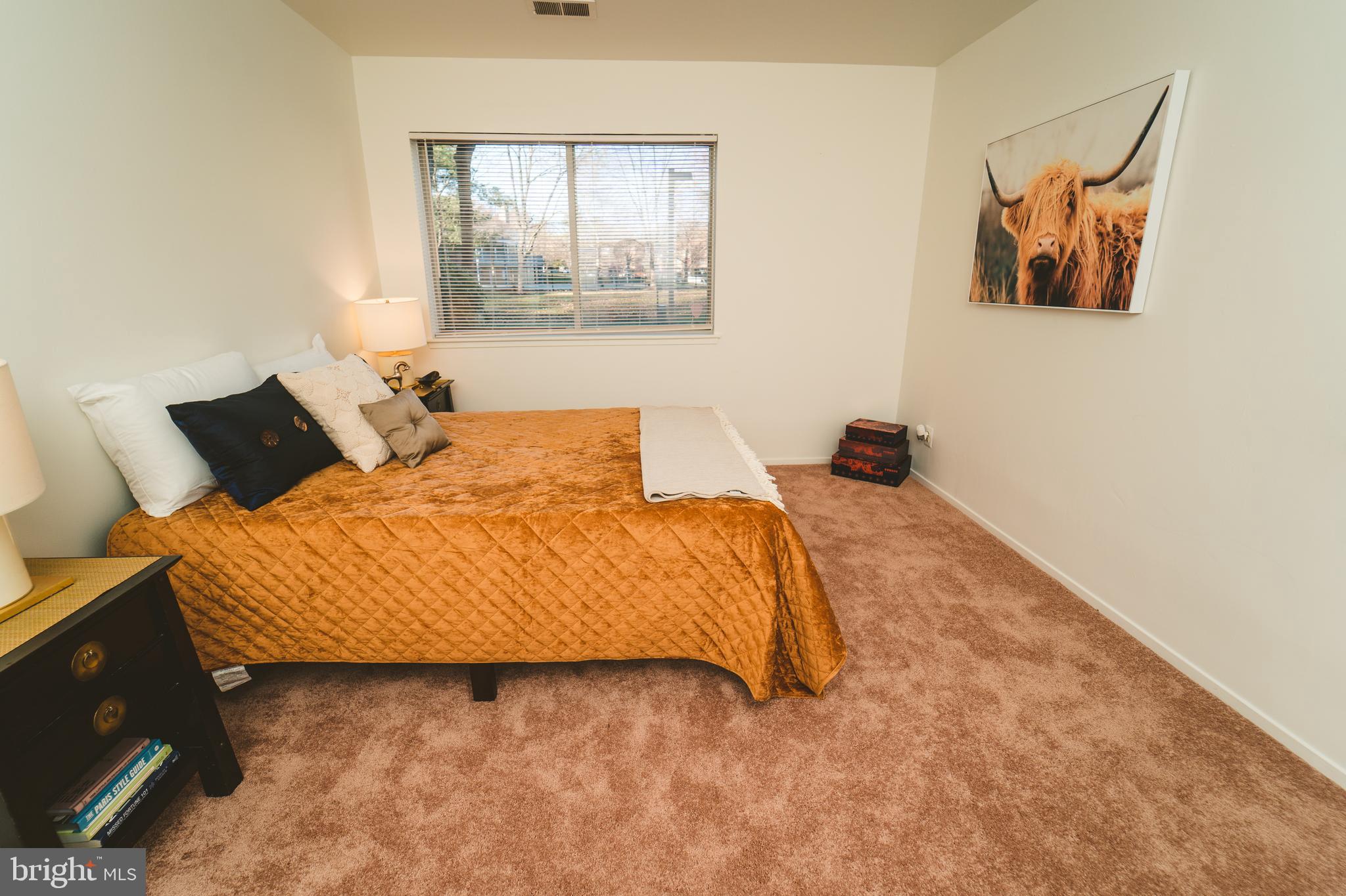 FARMINGDALE - Residential