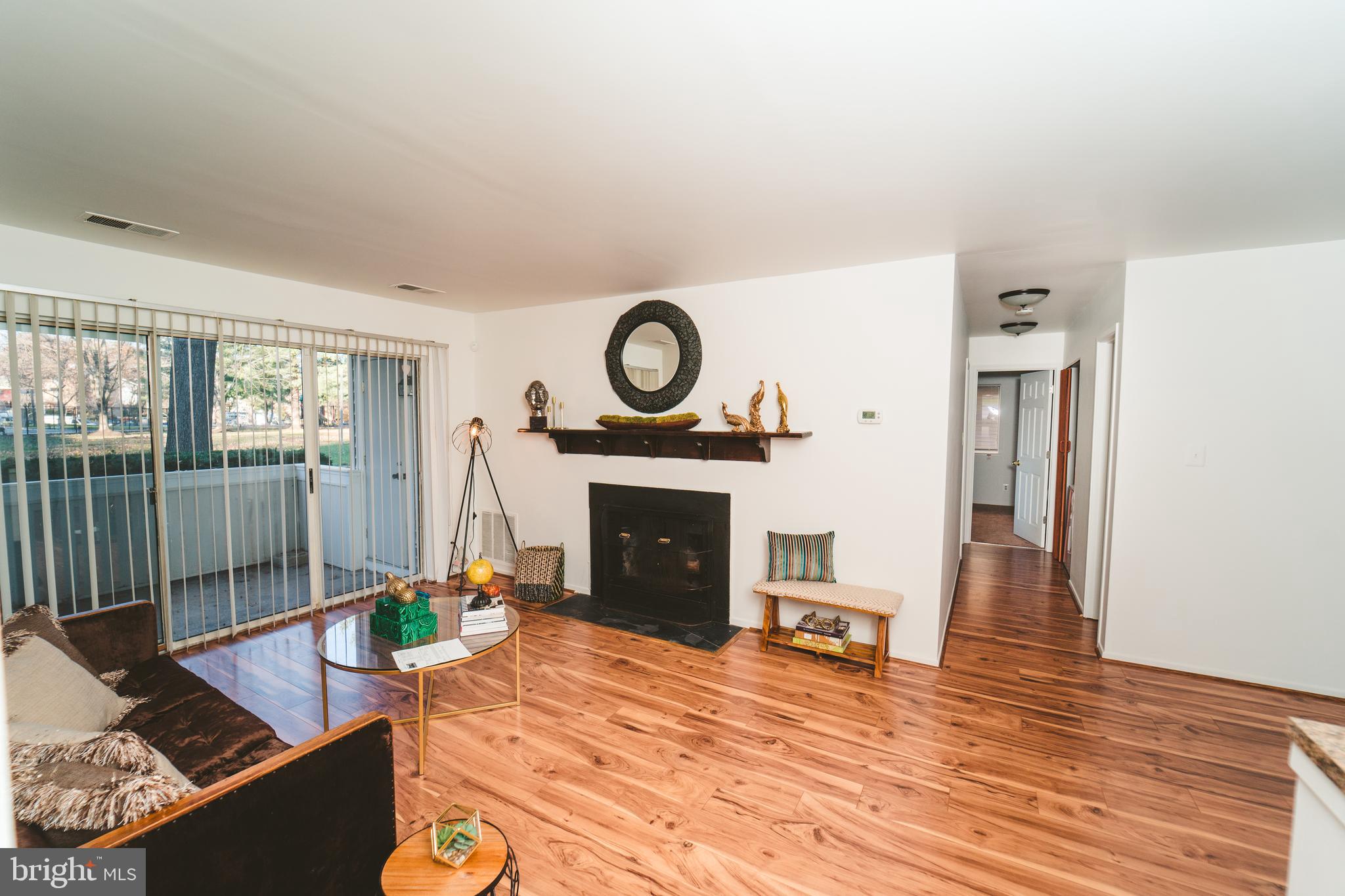 FARMINGDALE - Residential