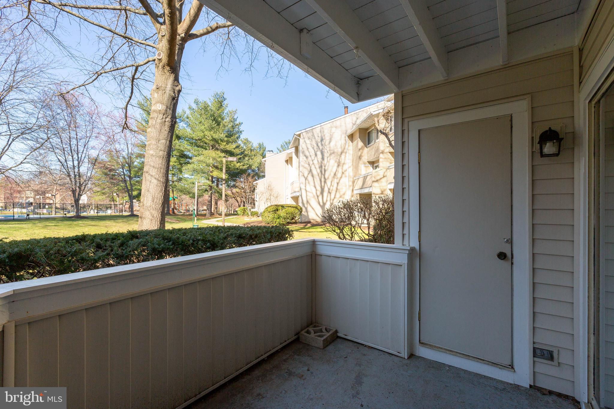 FARMINGDALE - Residential