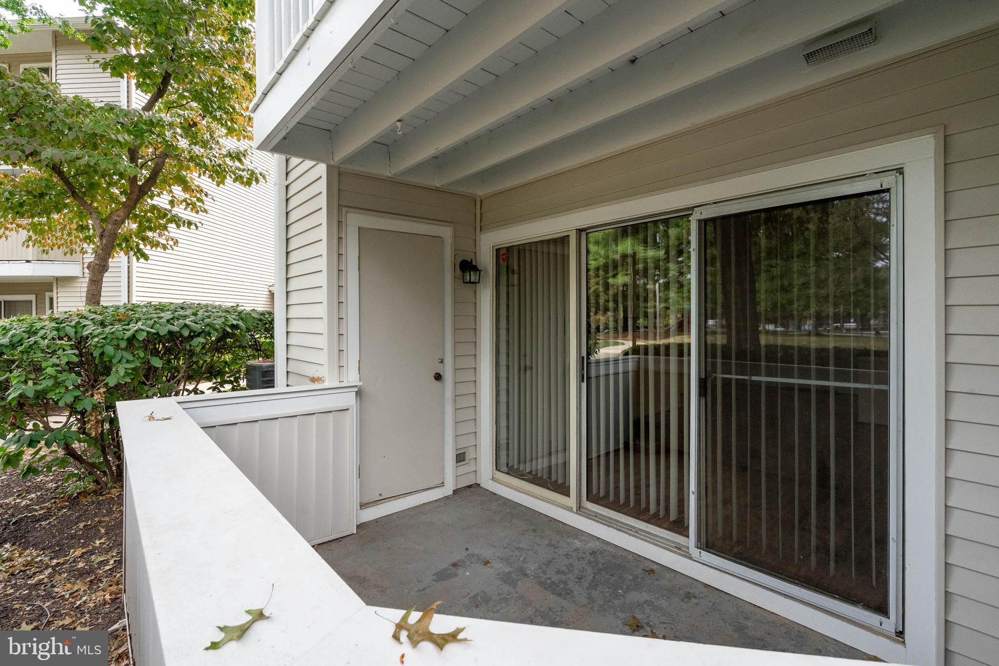 FARMINGDALE - Residential