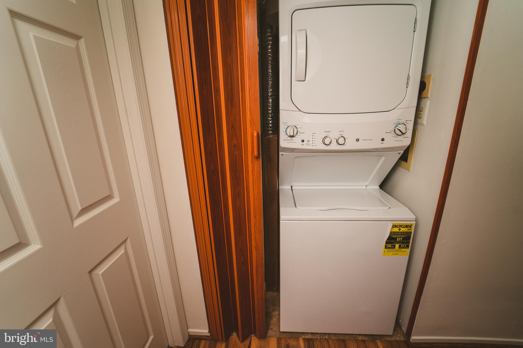 FARMINGDALE - Residential