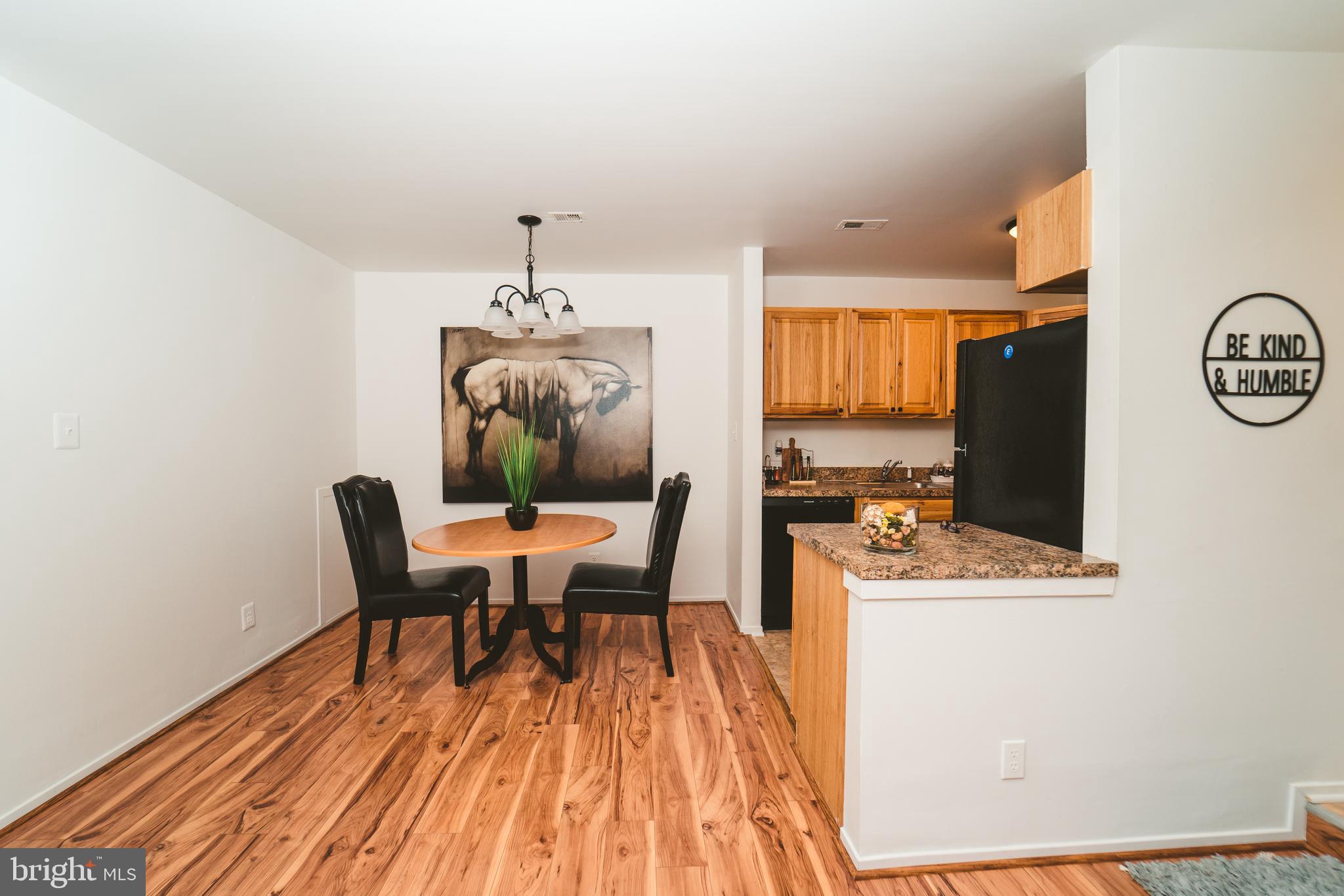 FARMINGDALE - Residential