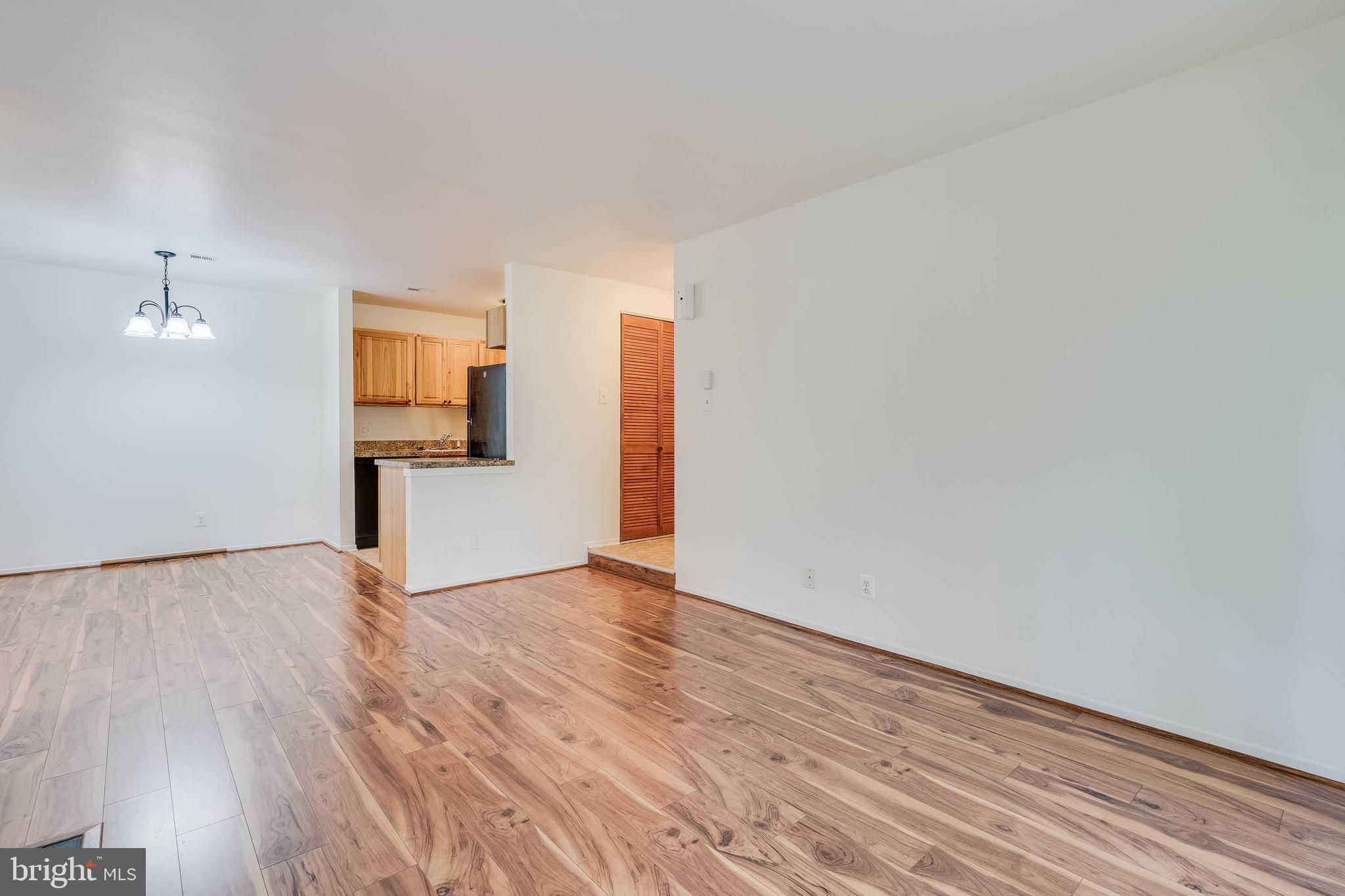 FARMINGDALE - Residential