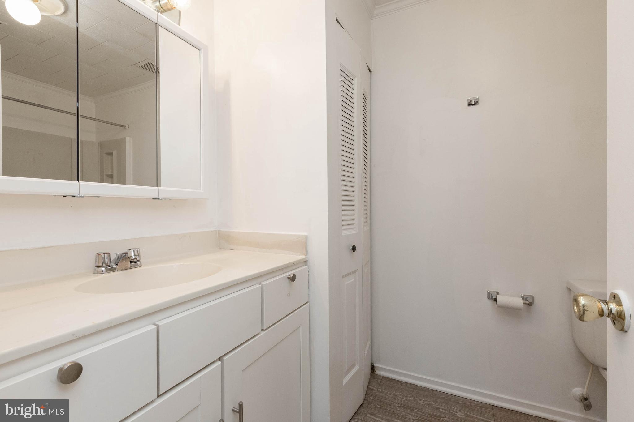 FARMINGDALE - Residential