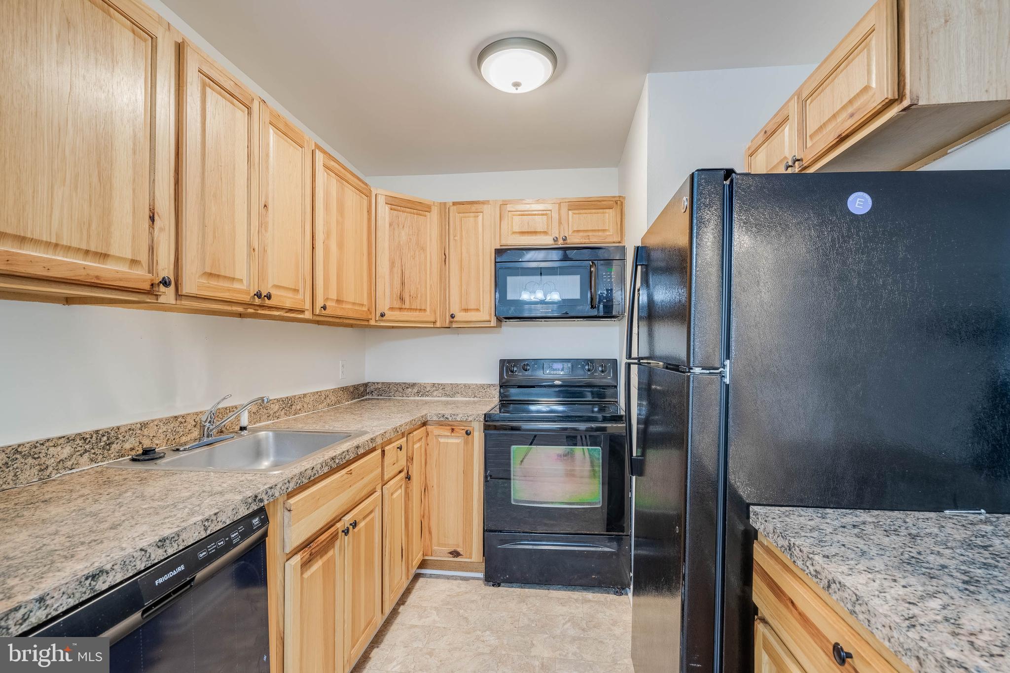 FARMINGDALE - Residential