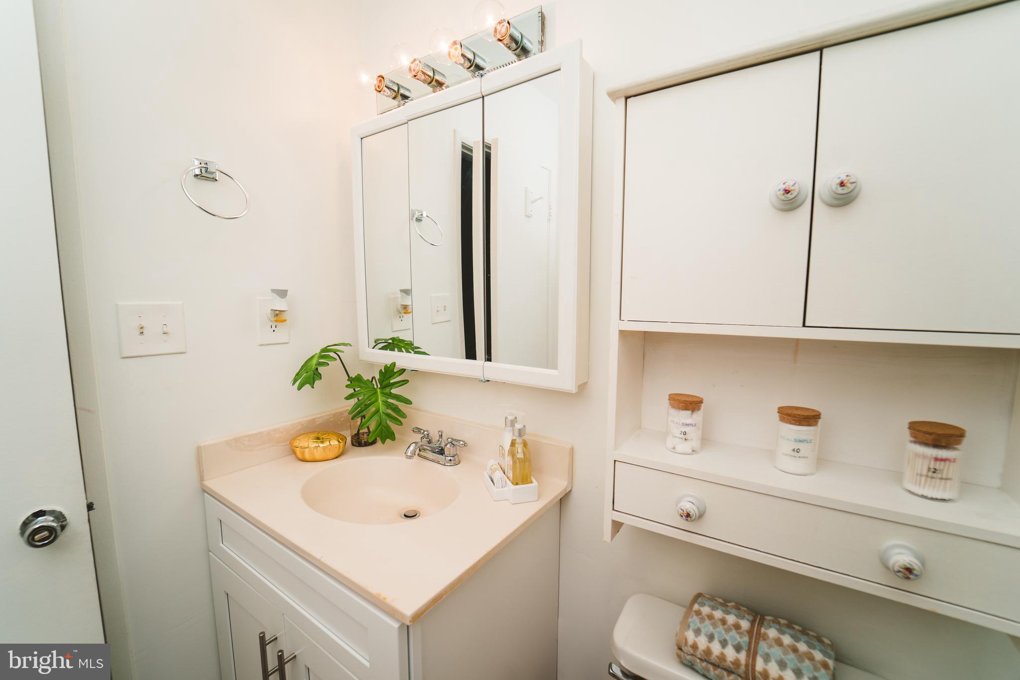 FARMINGDALE - Residential