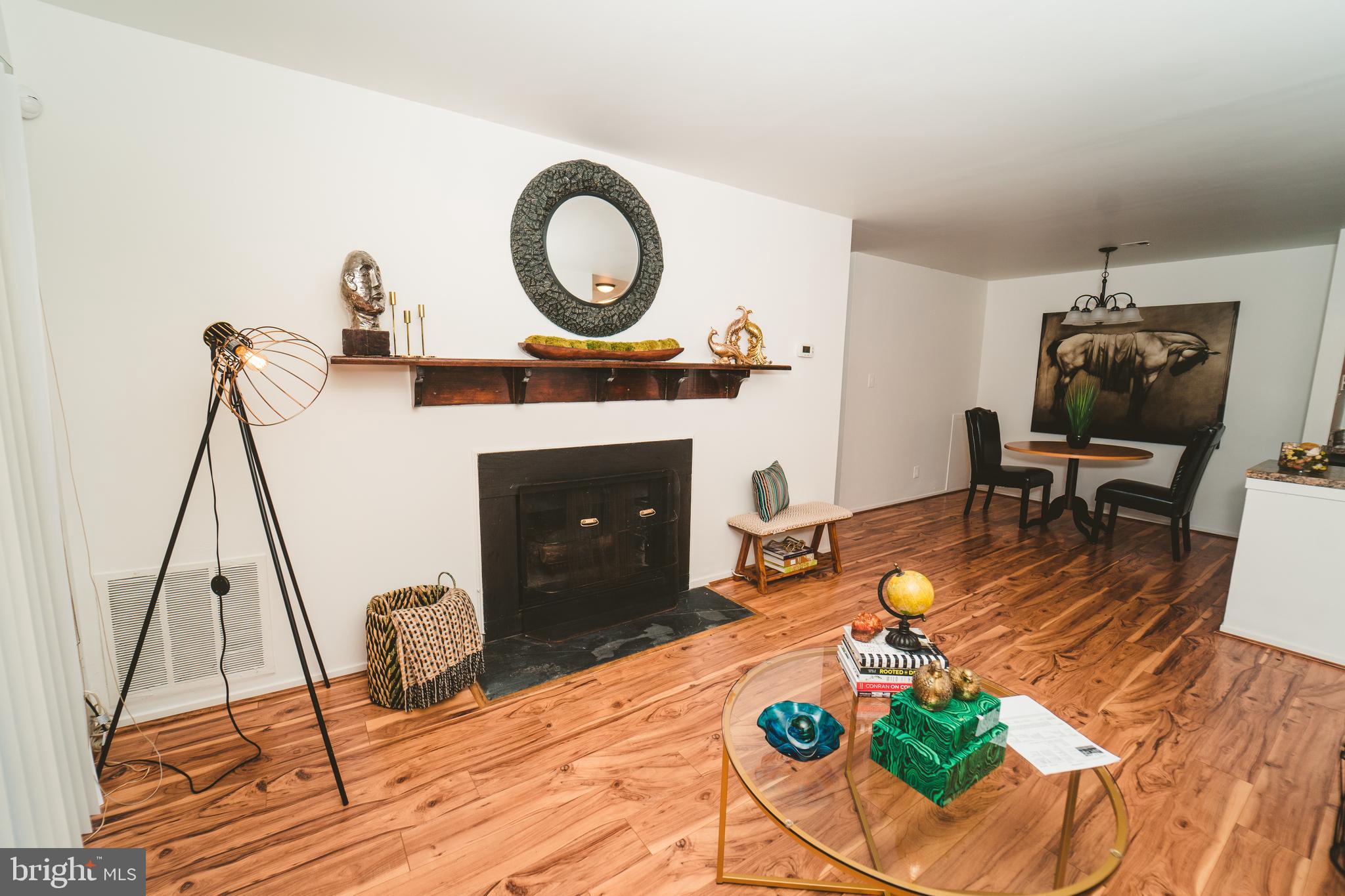 FARMINGDALE - Residential