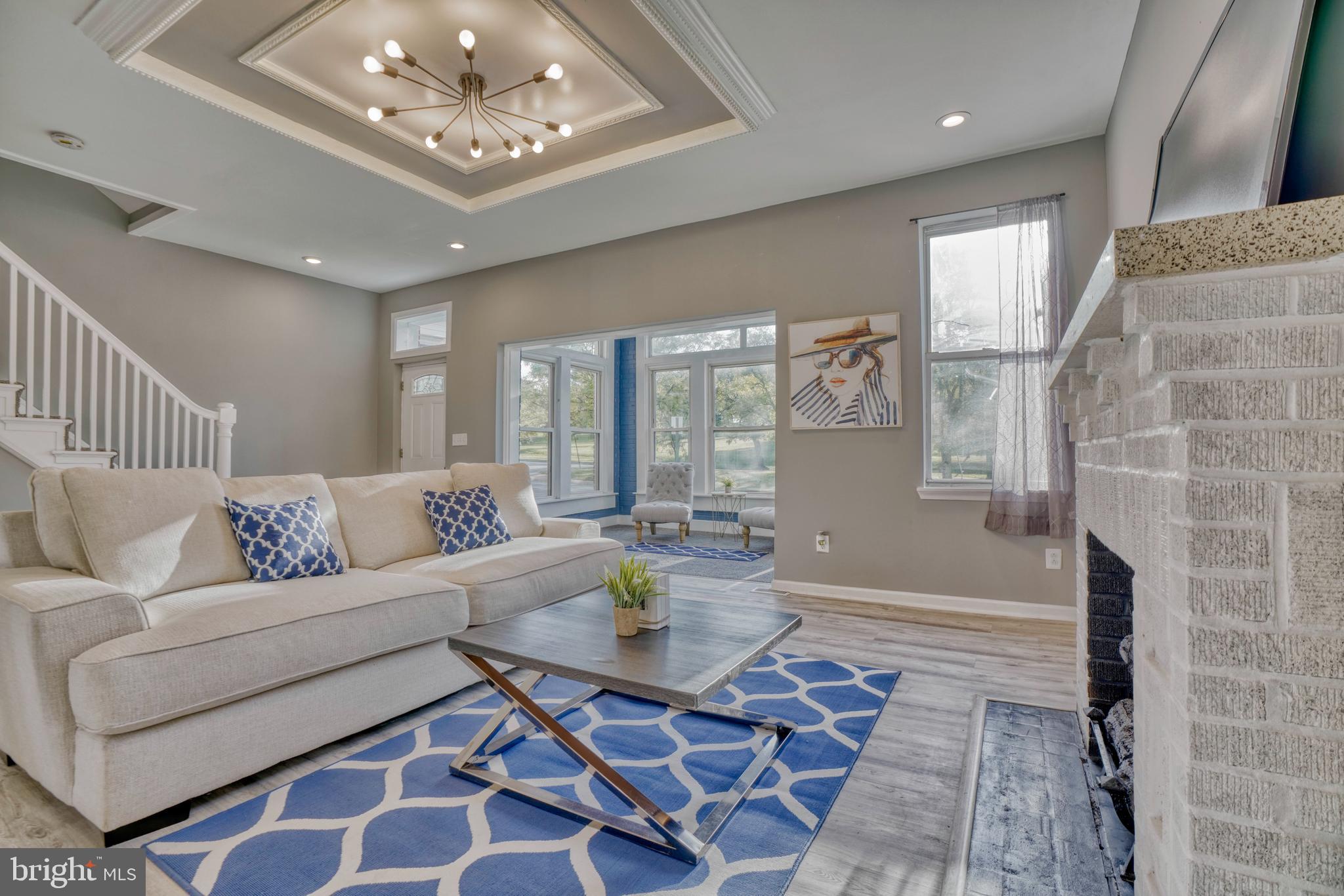 MONTEBELLO - Residential