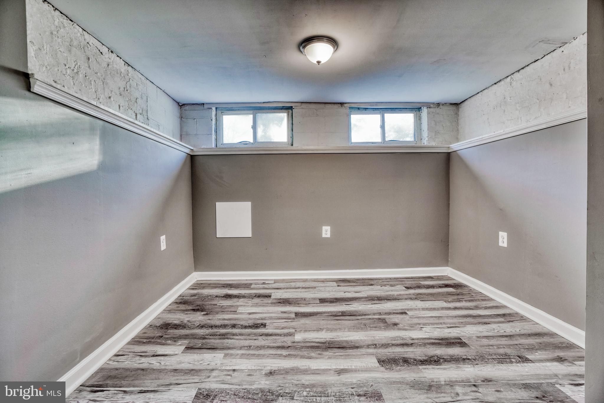 MONTEBELLO - Residential