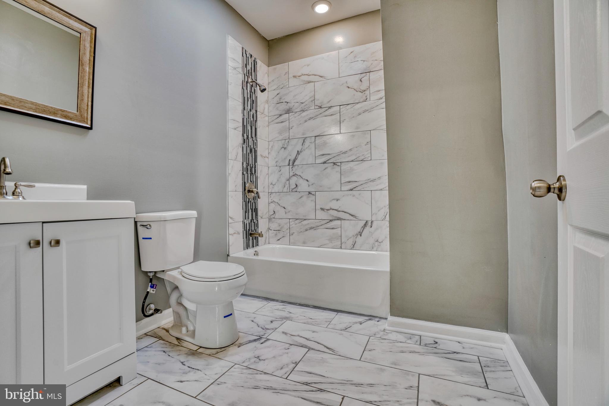 MONTEBELLO - Residential