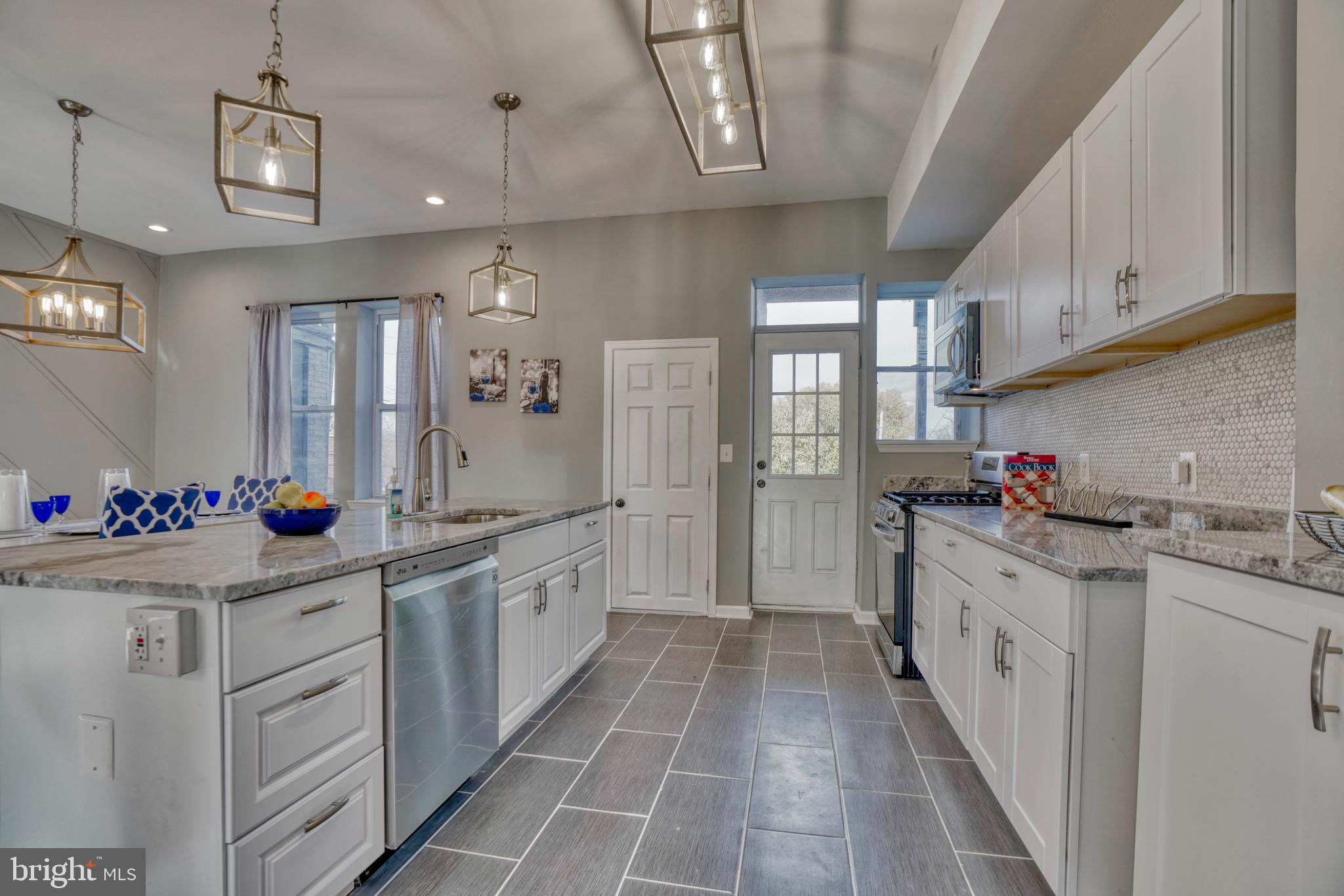 MONTEBELLO - Residential